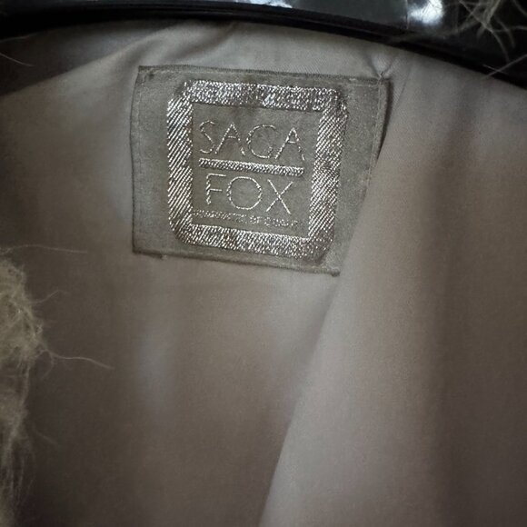 White Saga Fox Fur Coat - Picture 9 of 11
